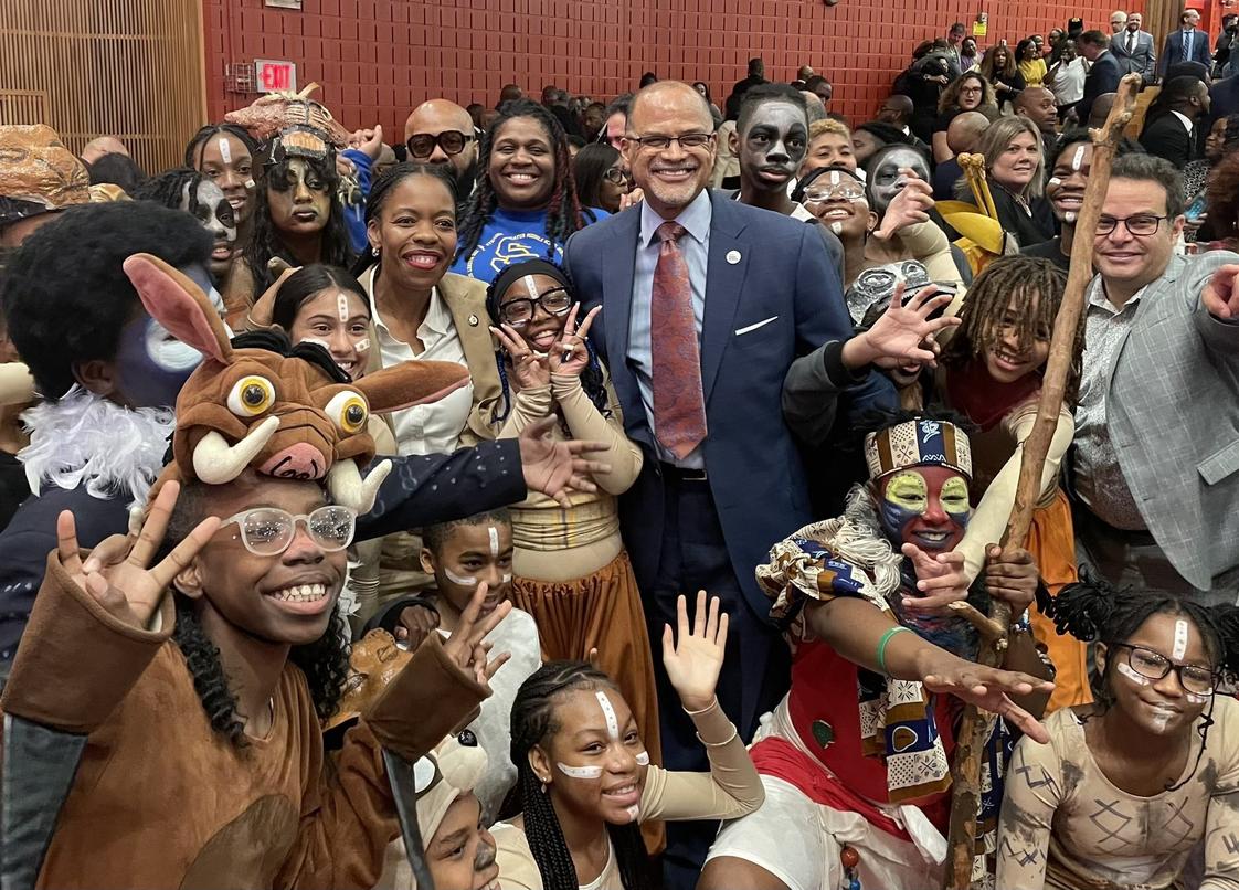Stephen Decatur Magnet School of Leadership, Exploration, and the Arts Photo #1 - M.S. 35's cast of Disney's The Lion King strike a pose with New York City School's Chancellor David Banks.